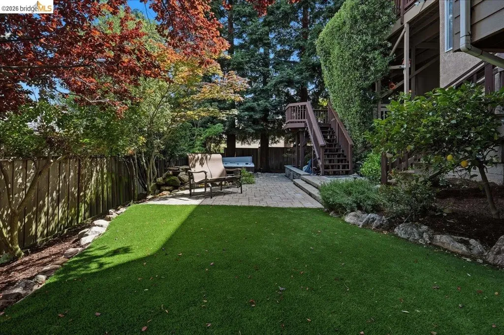 18100 De Souza Place Castro Valley CA 94546
