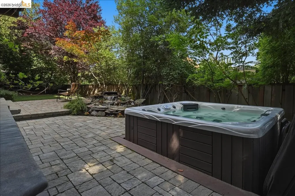 18100 De Souza Place Castro Valley CA 94546