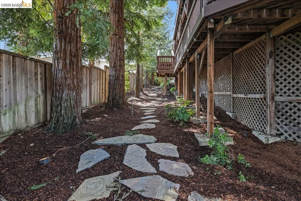 18100 De Souza Place Castro Valley CA 94546