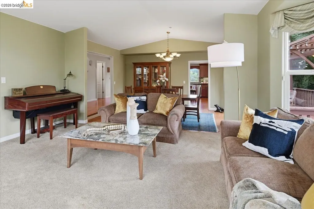 18100 De Souza Place Castro Valley CA 94546
