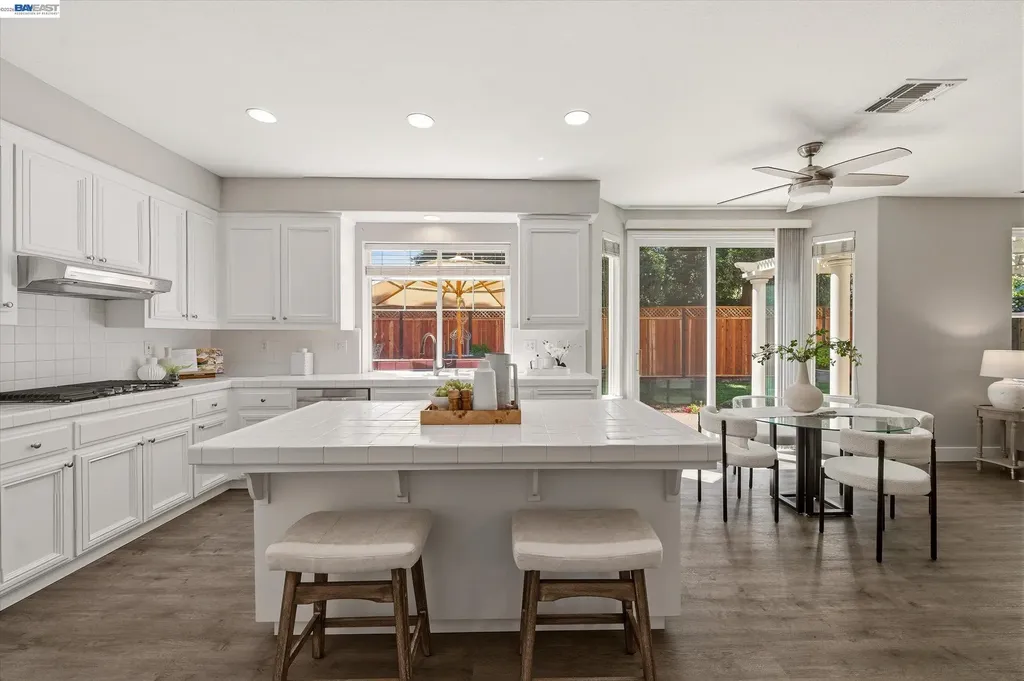 2057 Calle Ricardo Pleasanton CA 94566