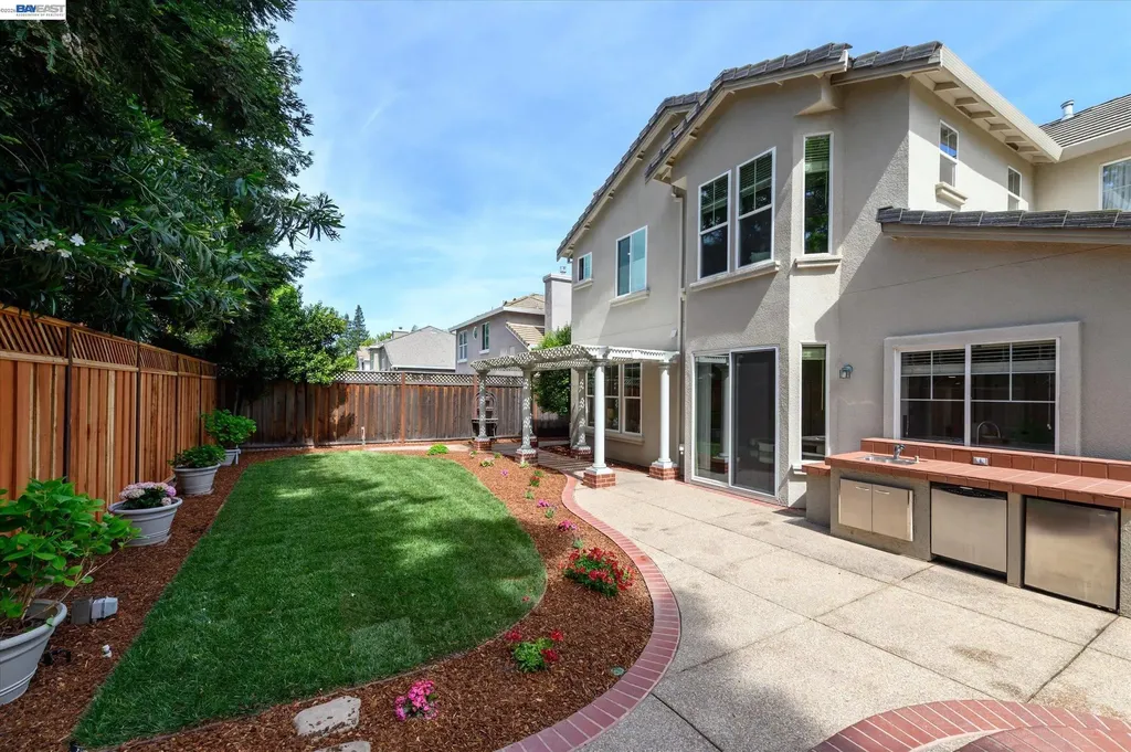 2057 Calle Ricardo Pleasanton CA 94566