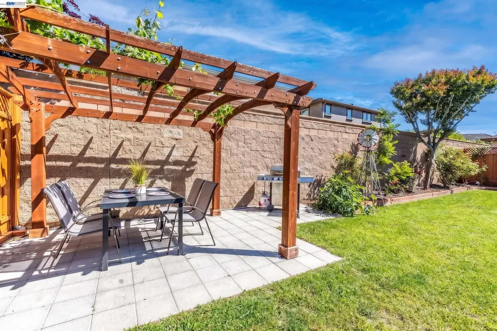 38475 Jacaranda Drive Newark CA 94560