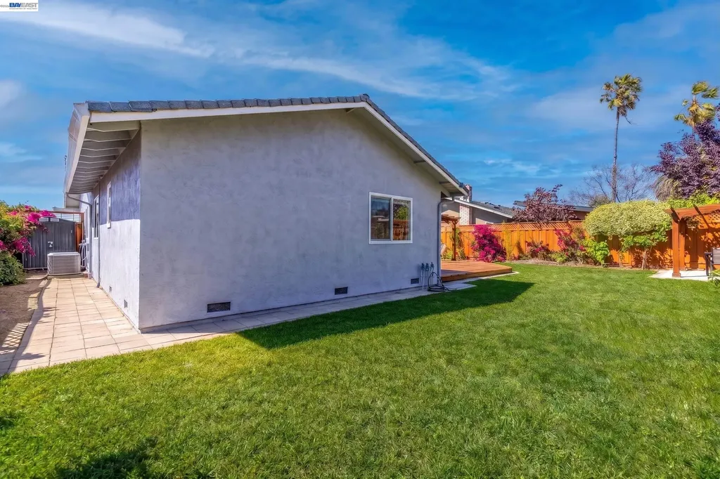 38475 Jacaranda Drive Newark CA 94560