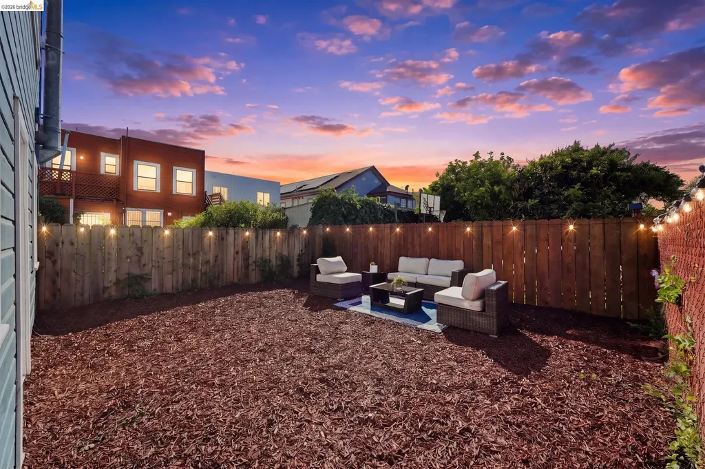 1118 Newhall Street San Francisco CA 94124