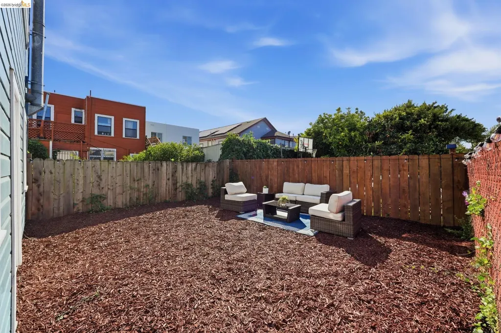 1118 Newhall Street San Francisco CA 94124