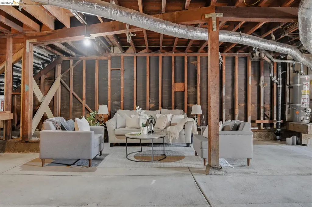 1118 Newhall Street San Francisco CA 94124