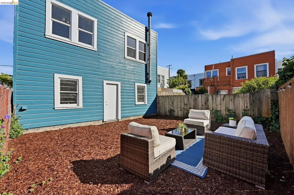1118 Newhall Street San Francisco CA 94124