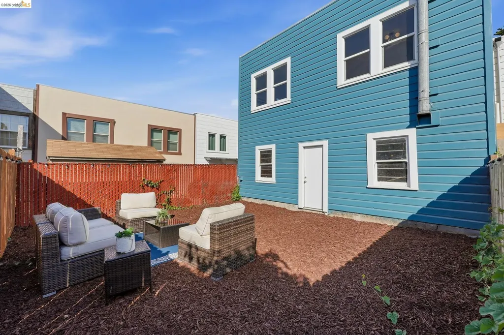 1118 Newhall Street San Francisco CA 94124