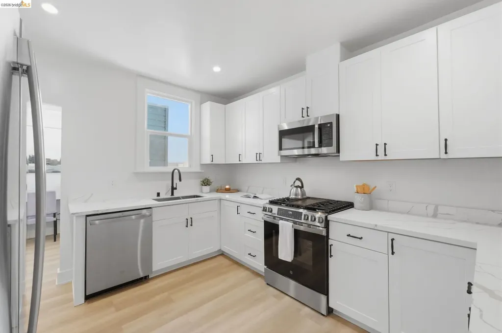 1118 Newhall Street San Francisco CA 94124
