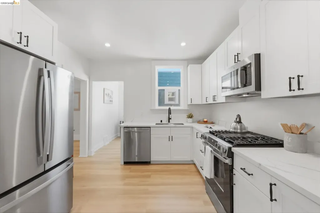 1118 Newhall Street San Francisco CA 94124
