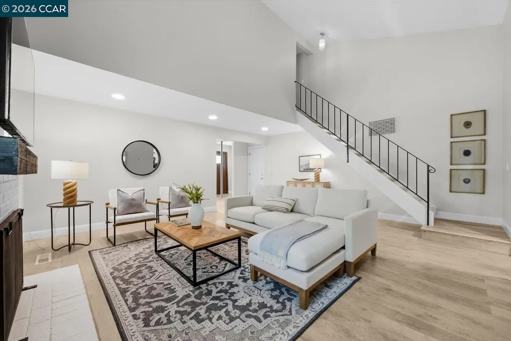 599 Mt Dell Drive Clayton CA 94517