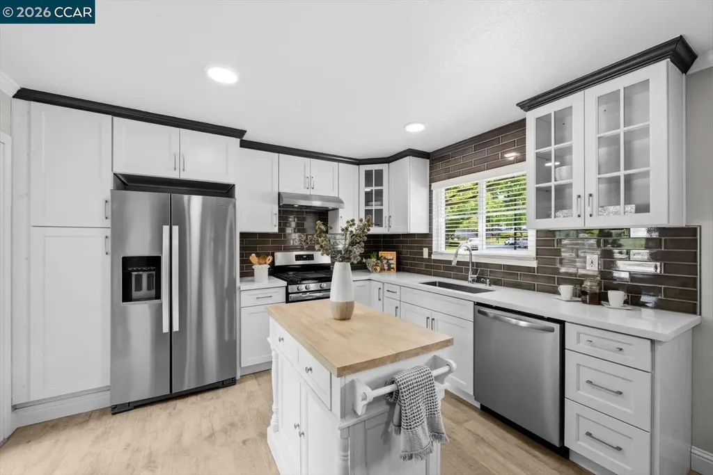 599 Mt Dell Drive Clayton CA 94517
