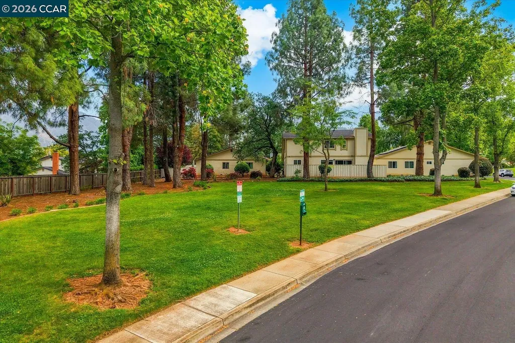 599 Mt Dell Drive Clayton CA 94517