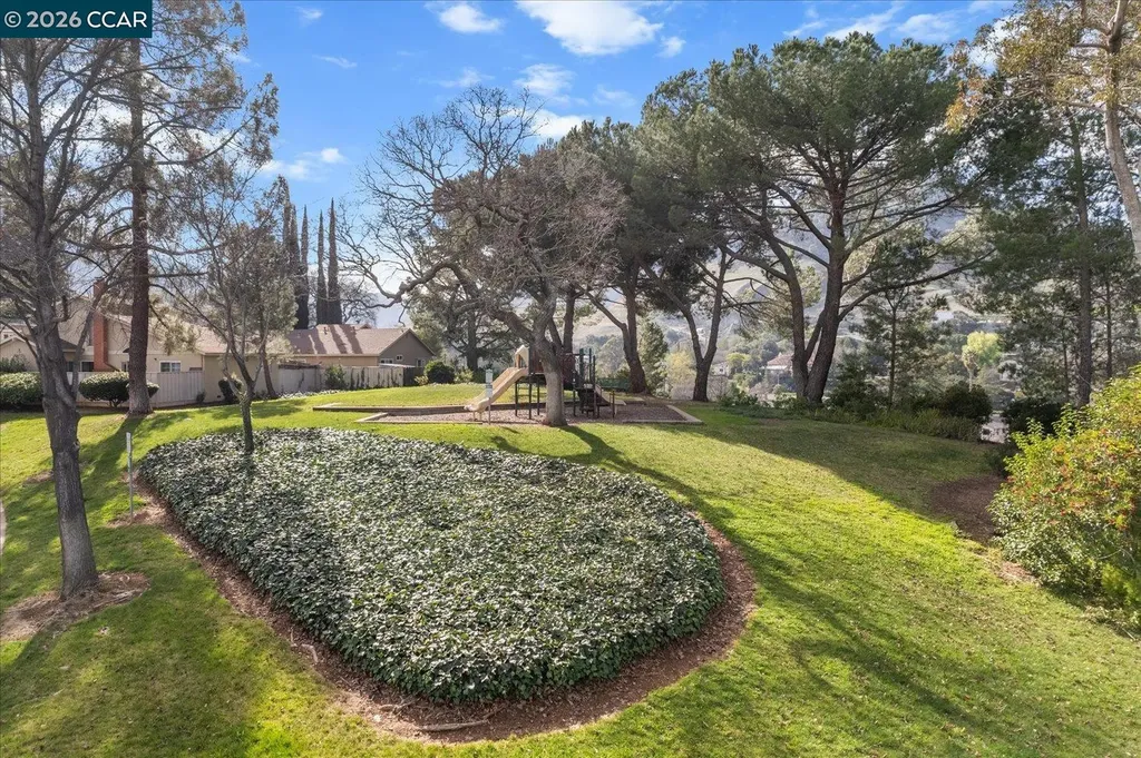 599 Mt Dell Drive Clayton CA 94517