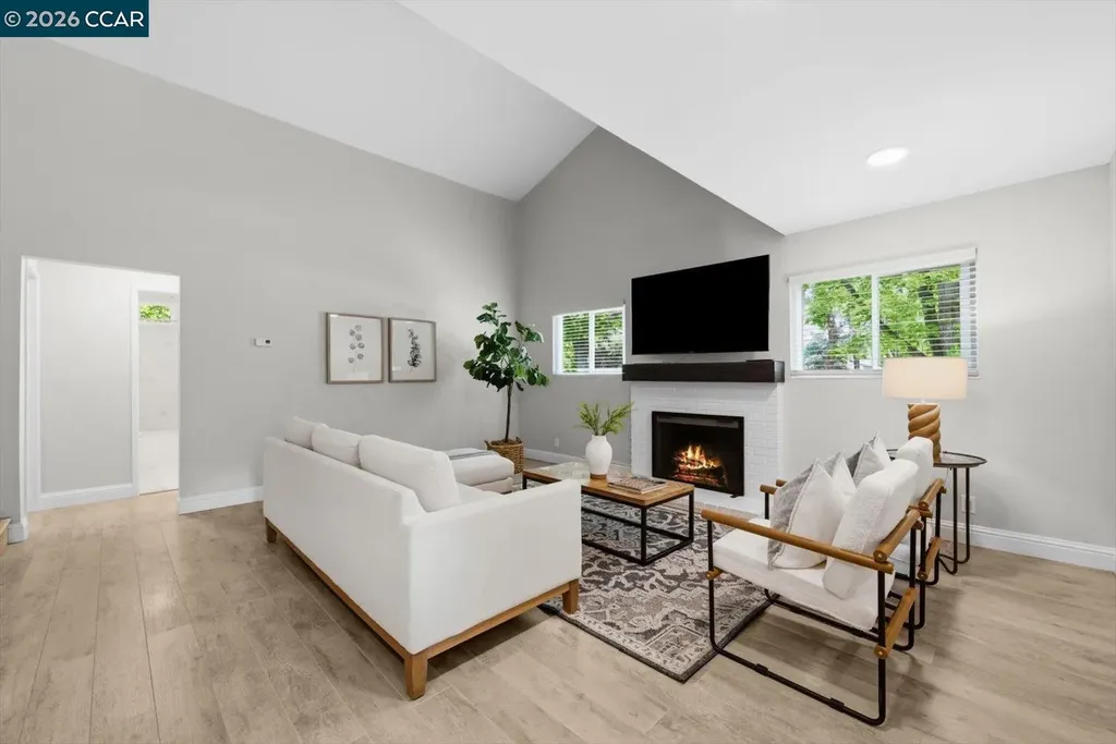 599 Mt Dell Drive Clayton CA 94517