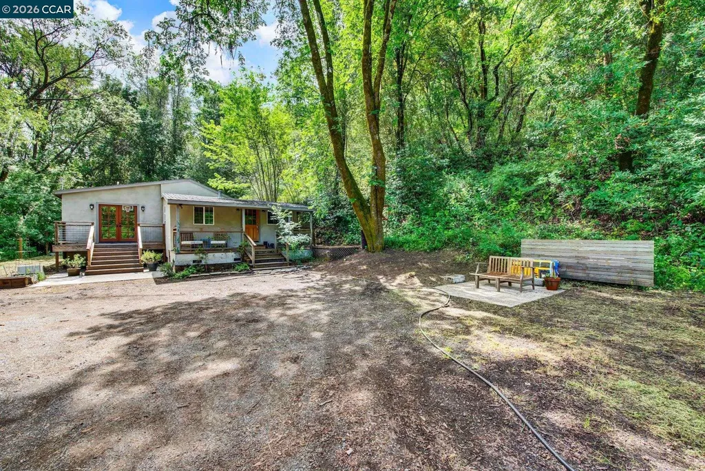 4009A Redwood Road Napa CA 94558
