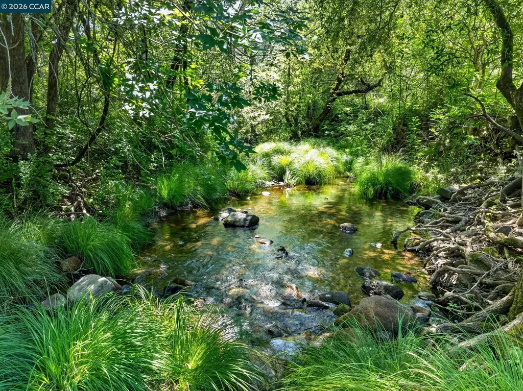 4009A Redwood Road Napa CA 94558