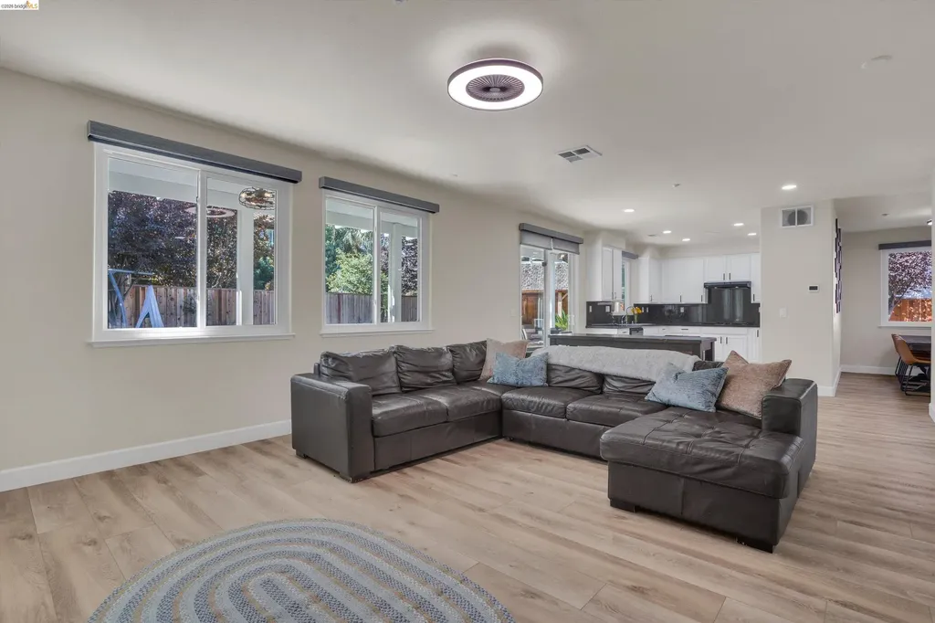 188 Continente Avenue Brentwood CA 94513