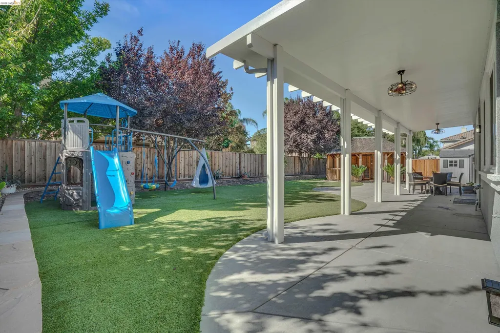 188 Continente Avenue Brentwood CA 94513