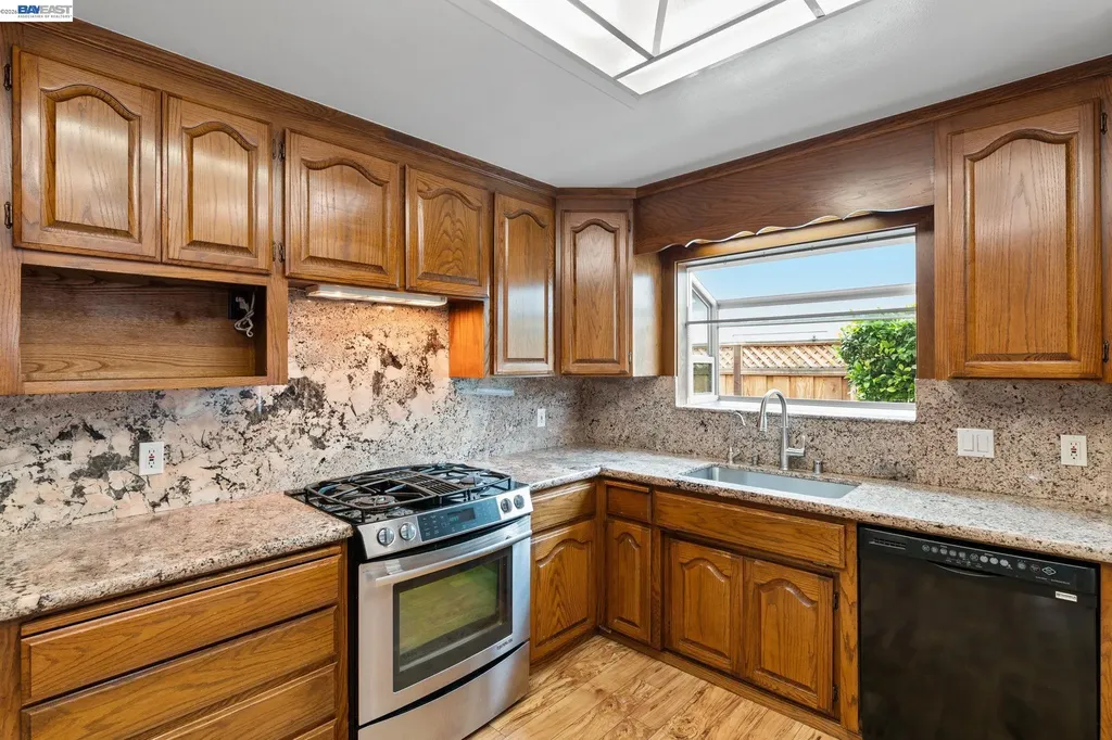 4950 Black Avenue Pleasanton CA 94566