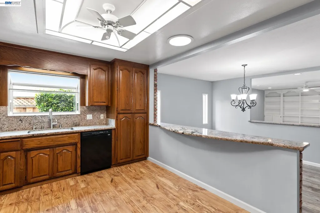 4950 Black Avenue Pleasanton CA 94566