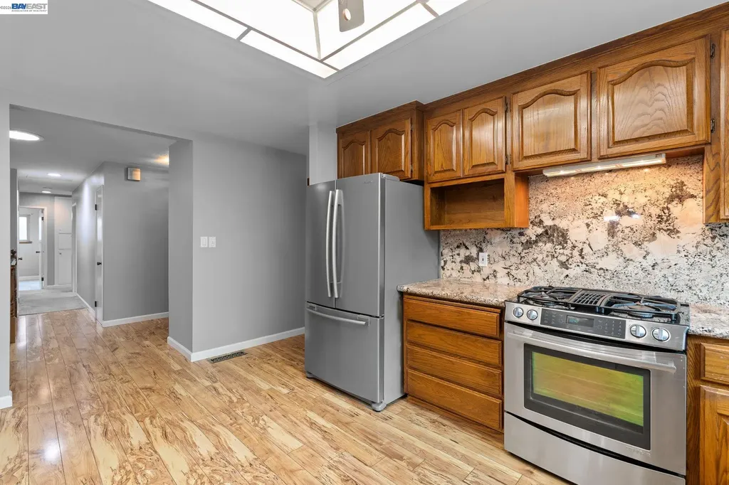 4950 Black Avenue Pleasanton CA 94566