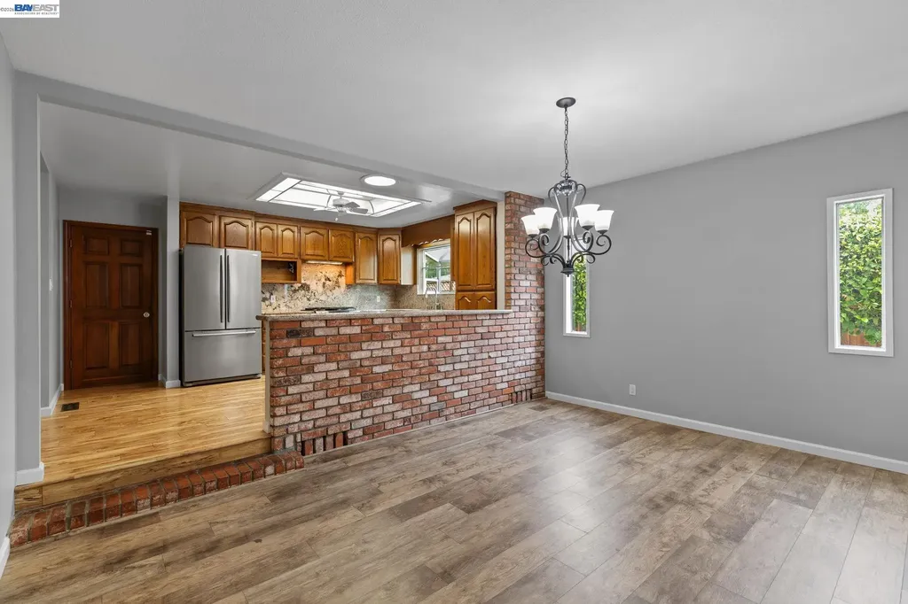 4950 Black Avenue Pleasanton CA 94566