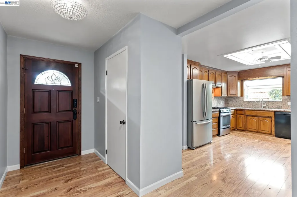 4950 Black Avenue Pleasanton CA 94566