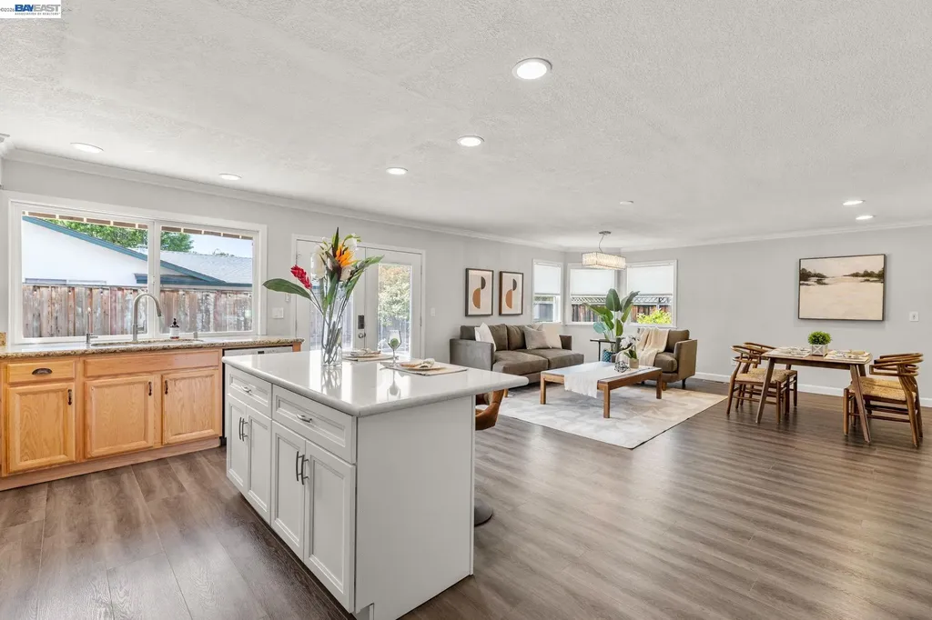 1135 Killarney Street Livermore CA 94550