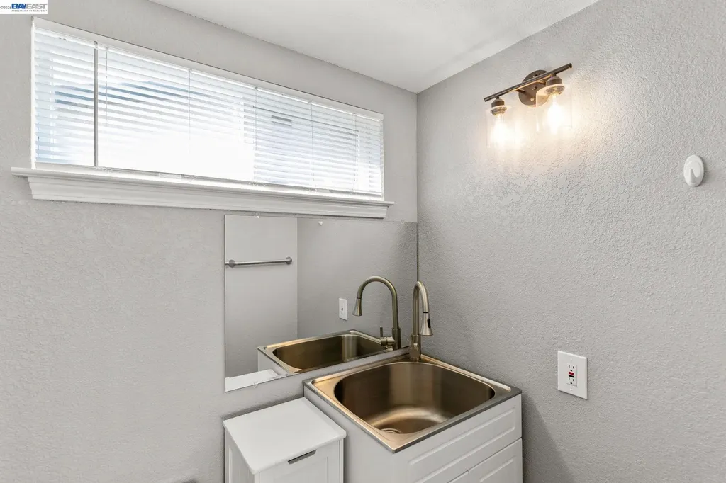 1135 Killarney Street Livermore CA 94550