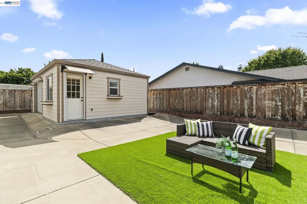 1135 Killarney Street Livermore CA 94550