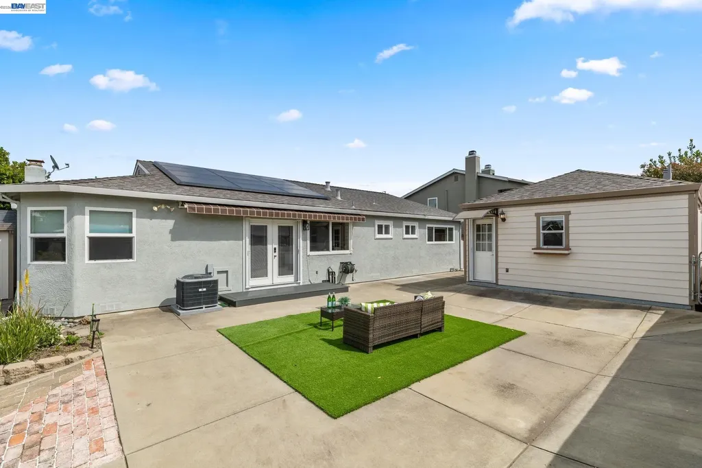 1135 Killarney Street Livermore CA 94550