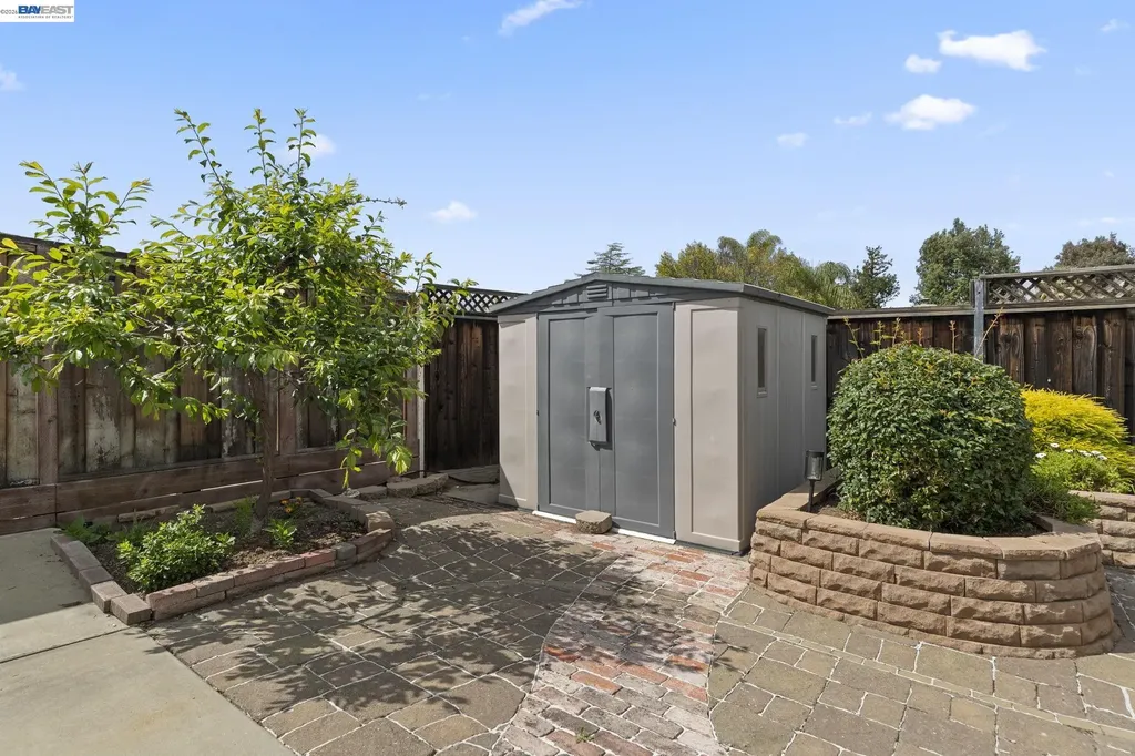 1135 Killarney Street Livermore CA 94550