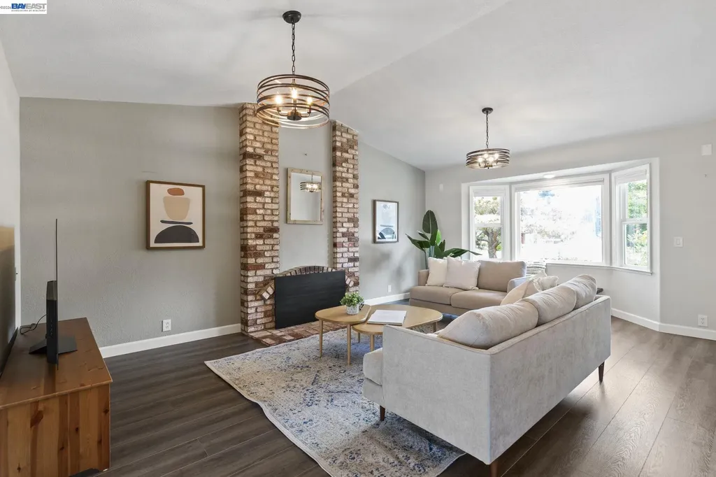 1135 Killarney Street Livermore CA 94550