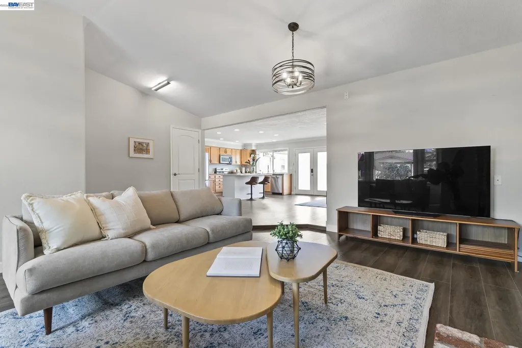 1135 Killarney Street Livermore CA 94550