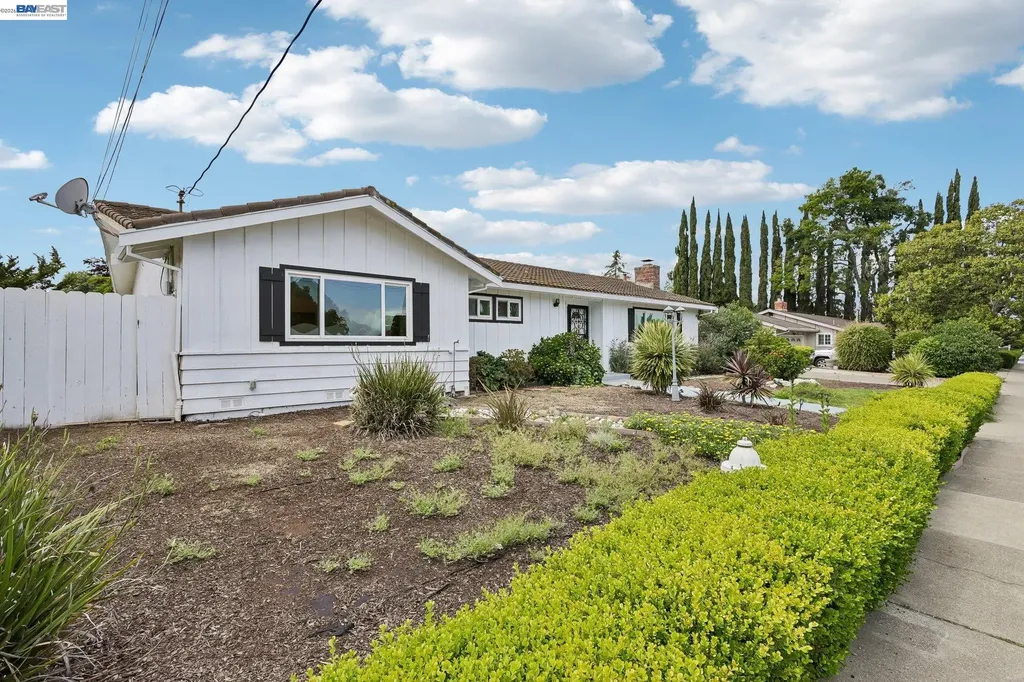 1691 Clayton Way Concord CA 94519