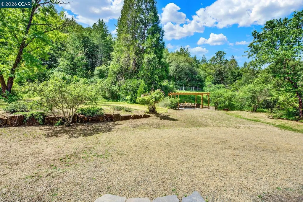 4009 Redwood Road Napa CA 94558