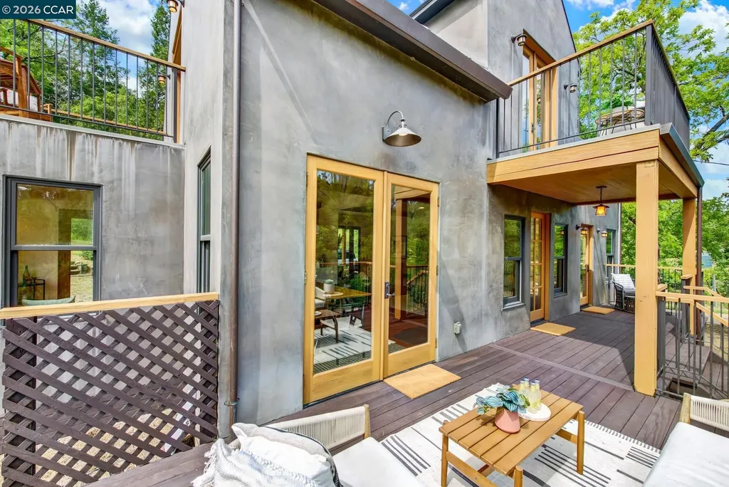 4009 Redwood Road Napa CA 94558