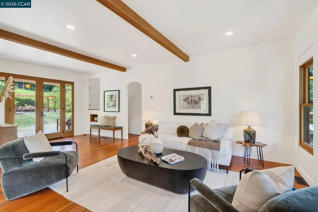 4009 Redwood Road Napa CA 94558