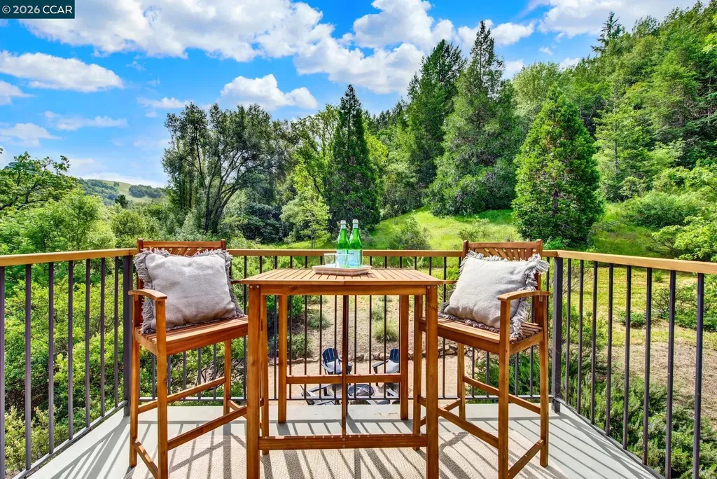 4009 Redwood Road Napa CA 94558