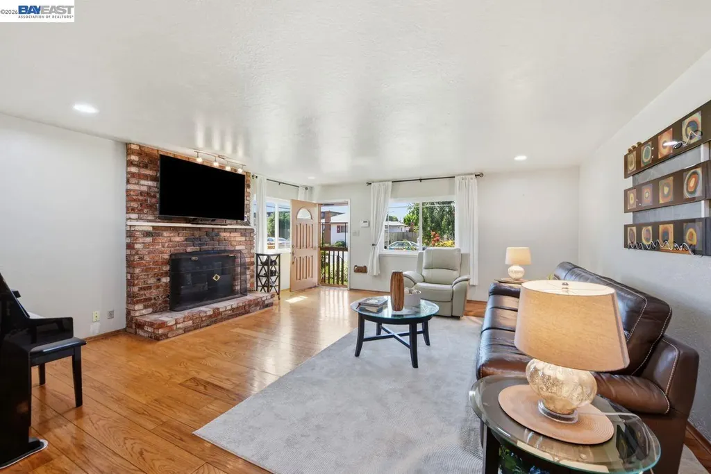 1522 Dennis Avenue San Leandro CA 94578