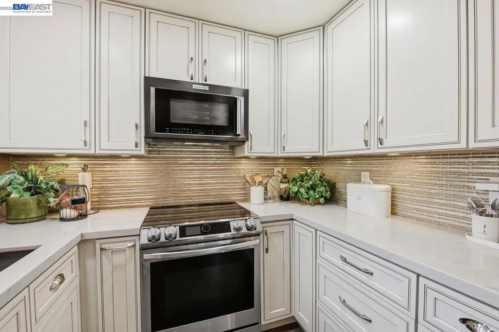 1522 Dennis Avenue San Leandro CA 94578