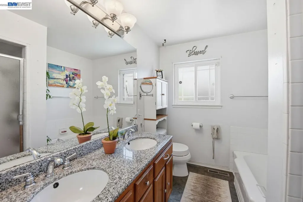 1522 Dennis Avenue San Leandro CA 94578