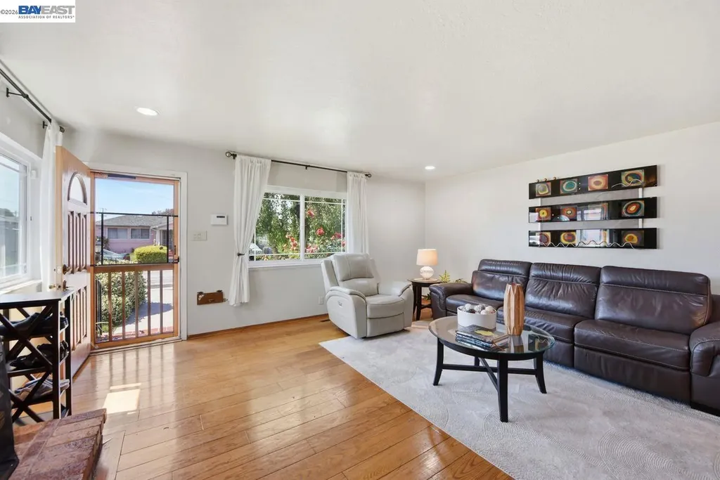 1522 Dennis Avenue San Leandro CA 94578