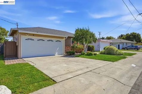 1522 Dennis Avenue San Leandro CA 94578