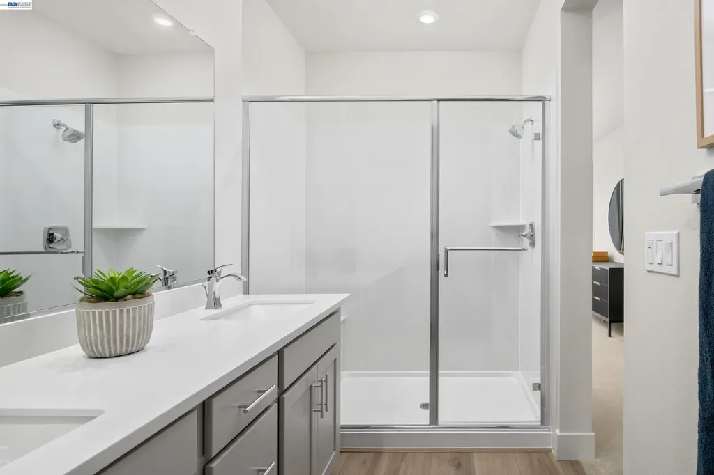 2011 Clement Avenue Alameda CA 94501