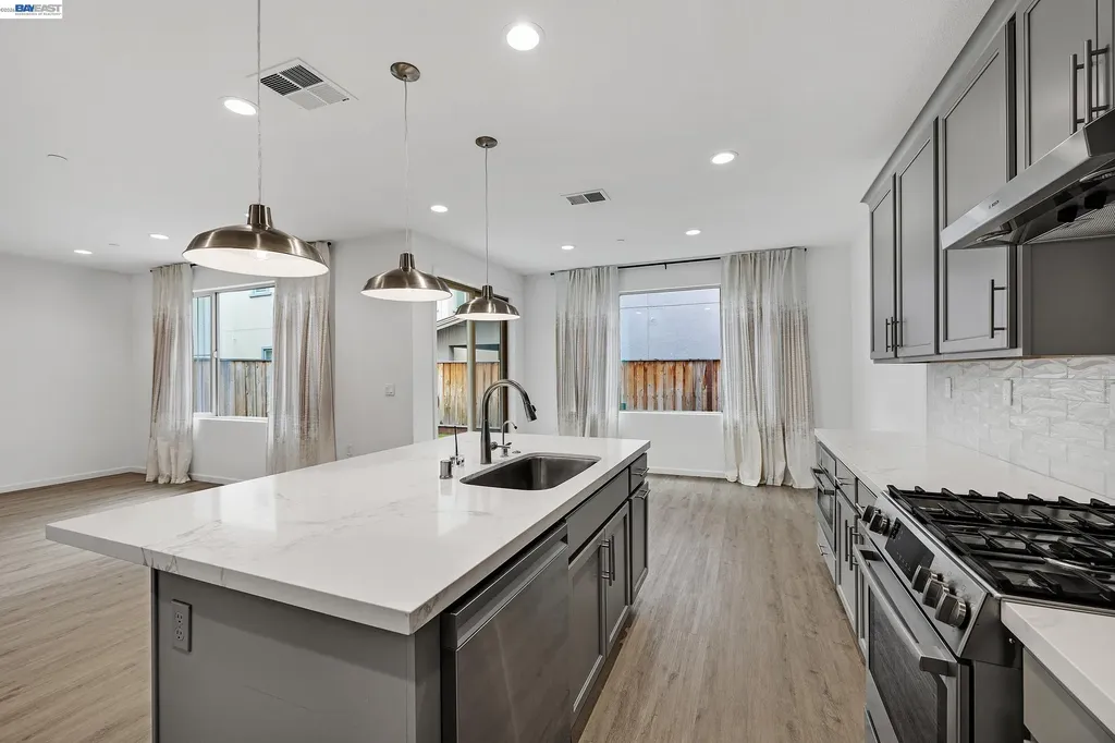 5990 Peridot Place Dublin CA 94568