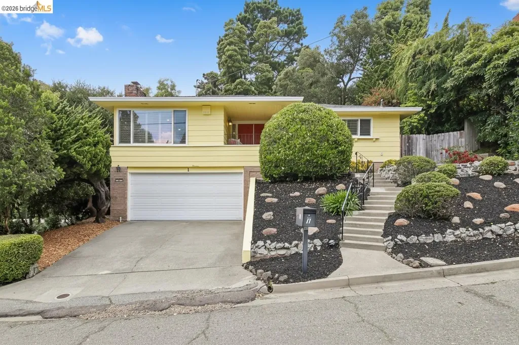 1 Woodcrest Circle Oakland CA 94602