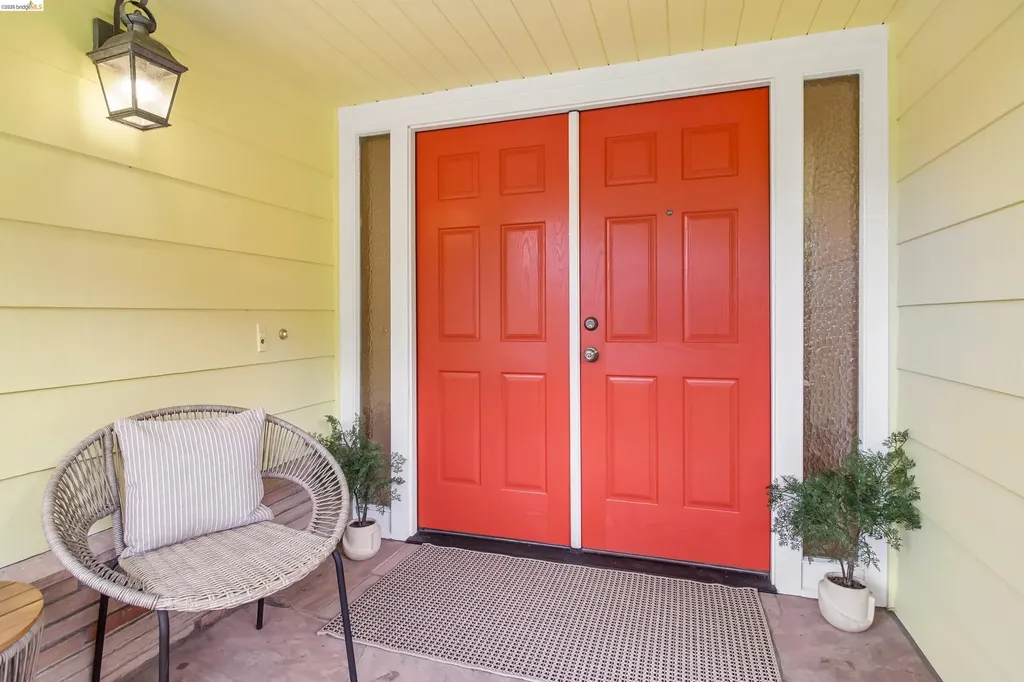 1 Woodcrest Circle Oakland CA 94602